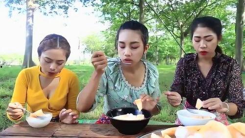 三姐妹吃瓜,欢乐时光里的甜蜜回忆