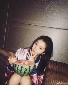 都市甜心吃瓜,吃瓜群众眼中的甜蜜生活揭秘