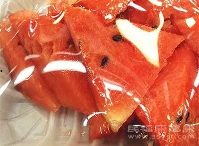 感冒梨瓜可以吃吗,梨瓜是否适宜食用？