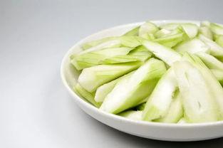 草席上吃瓜,传统生活里的悠闲时光