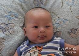 男人吃瓜吐舌好吗,趣味瞬间还是不雅举止？