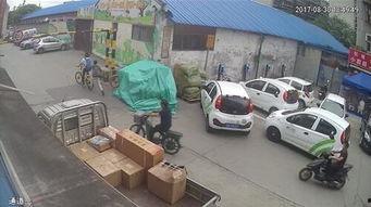 吃瓜群众警察抓捕,警察神速抓捕行动