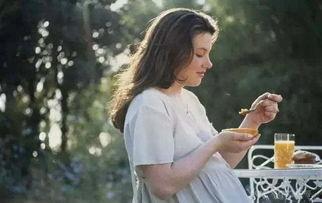 影帝吃瓜孕妇是谁,孕妇身份引发热议