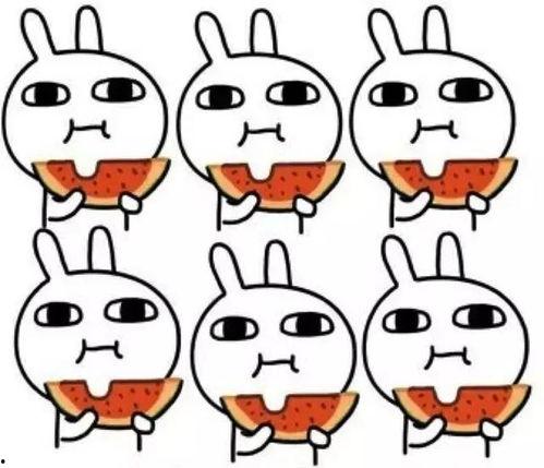 乖巧宝宝吃瓜图片,萌态十足引网友热议