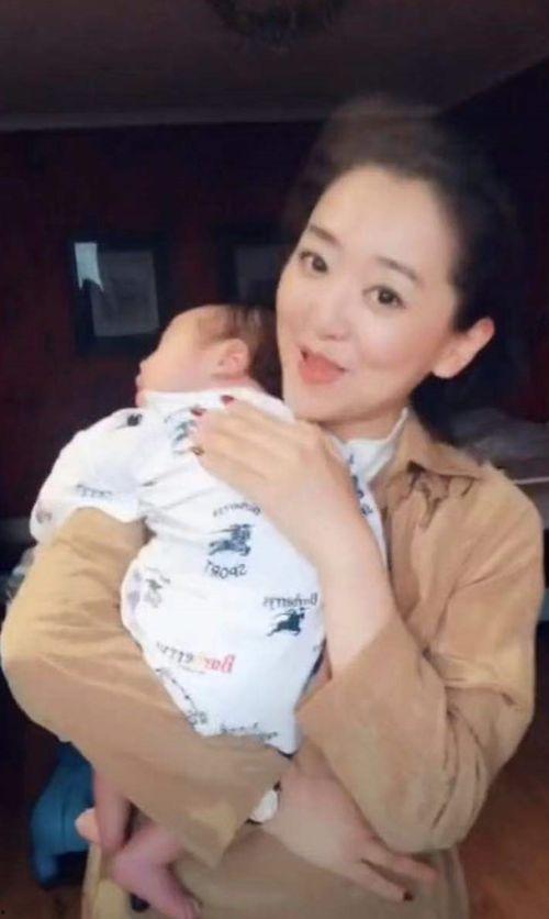 月亮姐姐直播吃瓜视频