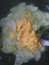 蒲瓜炒蛋怎么吃,蒲瓜炒蛋的独特吃法揭秘