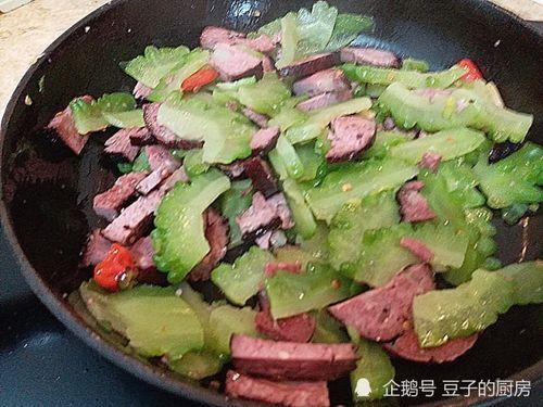 吃鲜瓜嘴苦吗,为何吃鲜瓜嘴会苦？揭秘原因