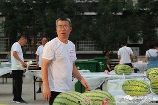 深圳龙岗吃瓜现场,街头热辣瞬间，见证城市活力