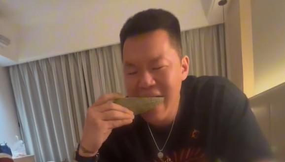 怎么吃瓜的视频