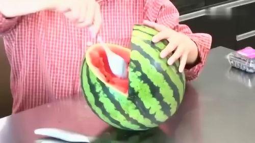 怎么吃瓜的视频