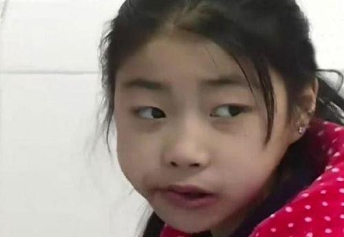 15岁女孩吃瓜