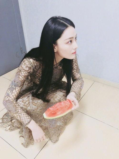 黄素熙吃瓜,揭秘娱乐圈幕后真相