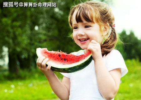 缅北女孩吃瓜,一场跨越国界的青春冒险